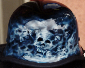 Airbrush helm Airbrush Design auf Helm Biker airbrush harley helm skulls 