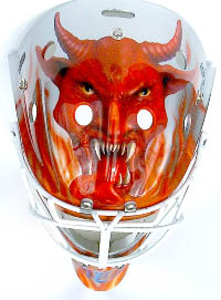 Airbrush helm Airbrush Design auf Helm Airbrush Eishockey Torwartmaske mit Berlin Capitalsflammen und teufel Motiv