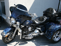 harley trike airbrusch blue flames